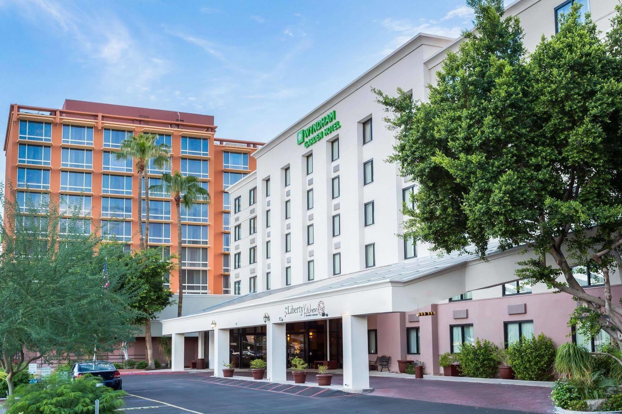 Midtown Garden Inn Phoenix Exteriér fotografie